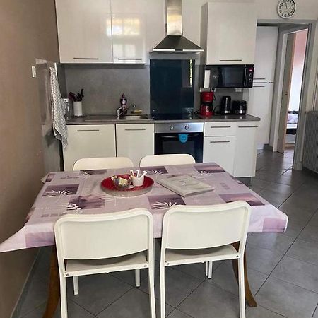 Apartamento Les Palmiers Millau Exterior foto